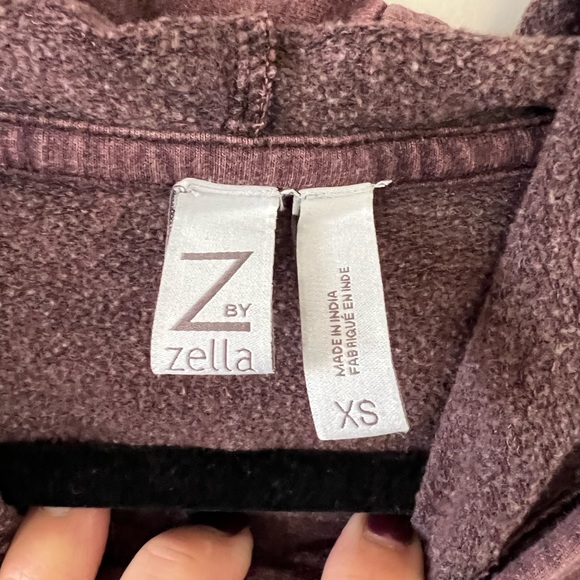 Z by ZELLA CROP RUSTY RED RAW EDGE HEM LIGHTWEIGHT SOFT COMFY LONG-SLEEVE HOODIE - Picture 5 of 7